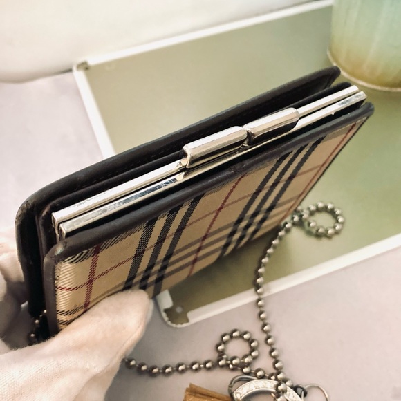 Burberry Nova Check Kisslock Compact Wallet - Picture 9 of 16